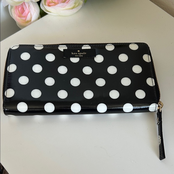 Kate Spade Black and White Polka Dot Wallet - Picture 1 of 6
